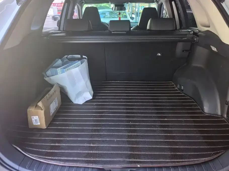 Toyota RAV4 — фото 4