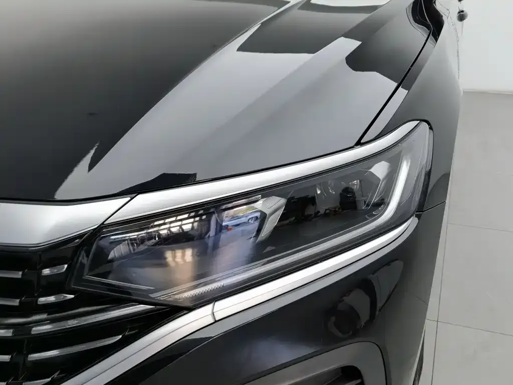 Volkswagen Passat — фото 4