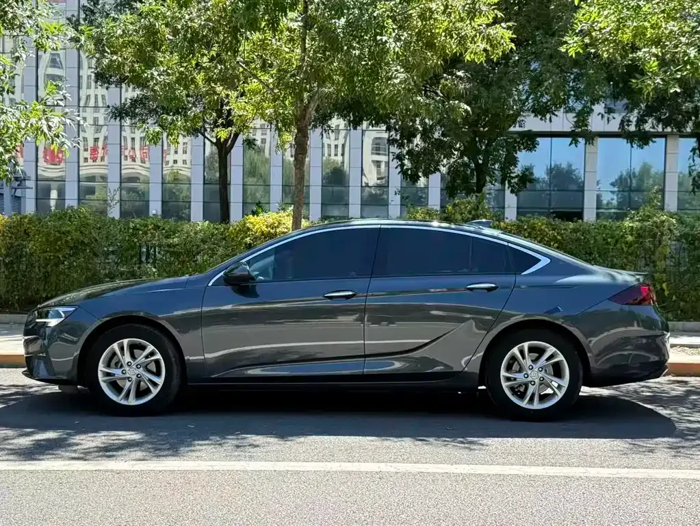 Buick Regal — фото 10