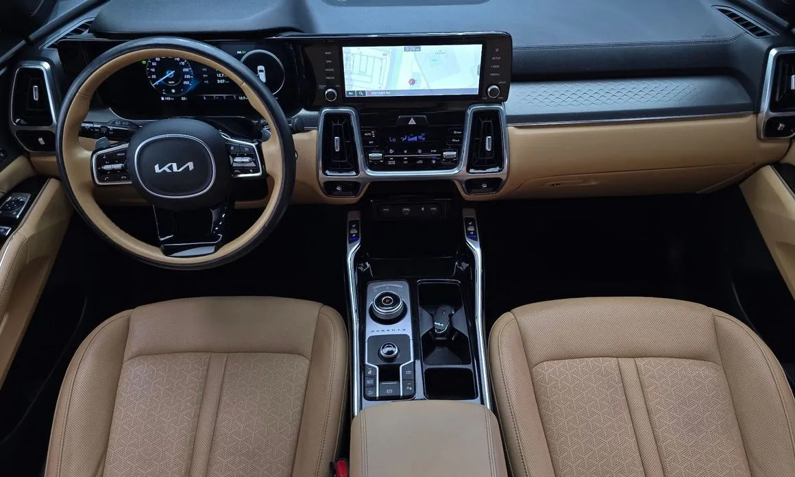 Kia Sorento — фото 9