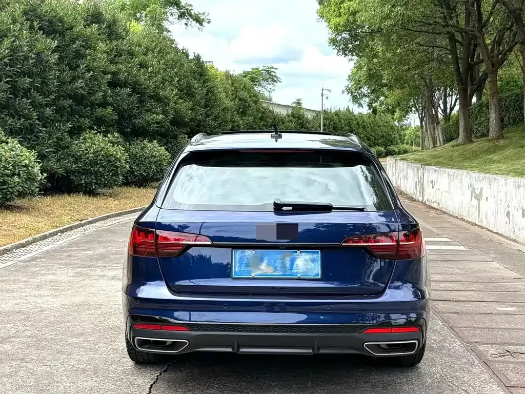 Audi A4 (Import) — фото 7