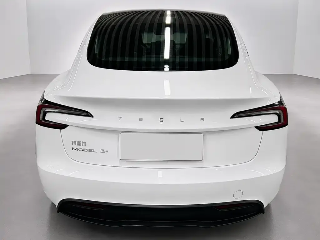 Tesla Model 3 — фото 8