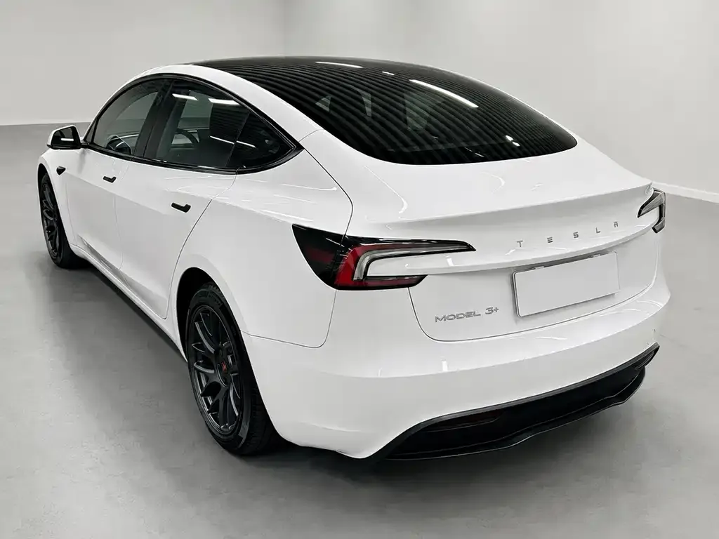 Tesla Model 3 — фото 5
