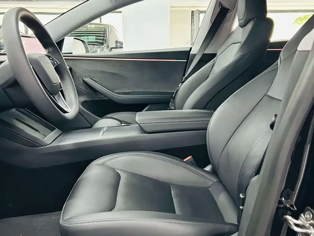 Tesla Model 3 — фото 9