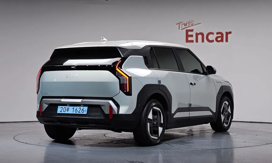Kia EV3 — фото 7
