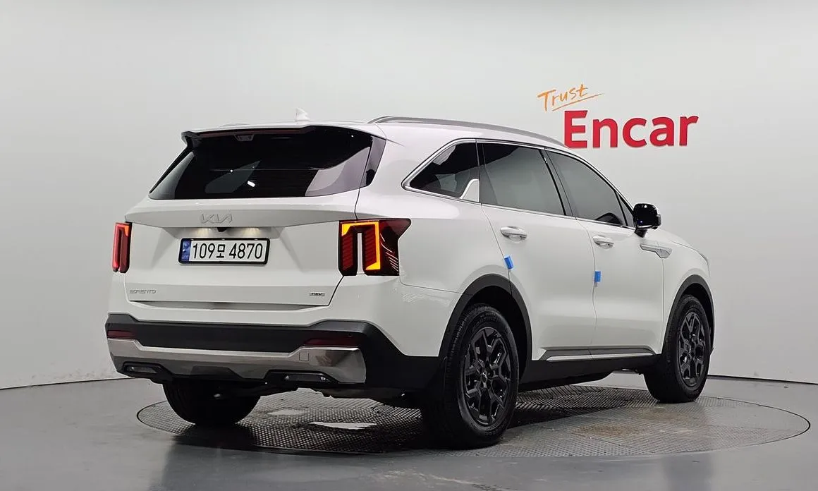 Kia Sorento — фото 7