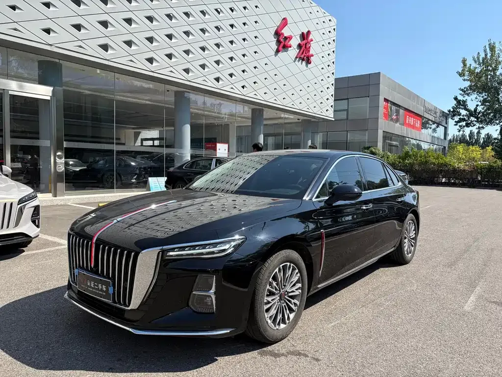 Hongqi H5 — фото 1