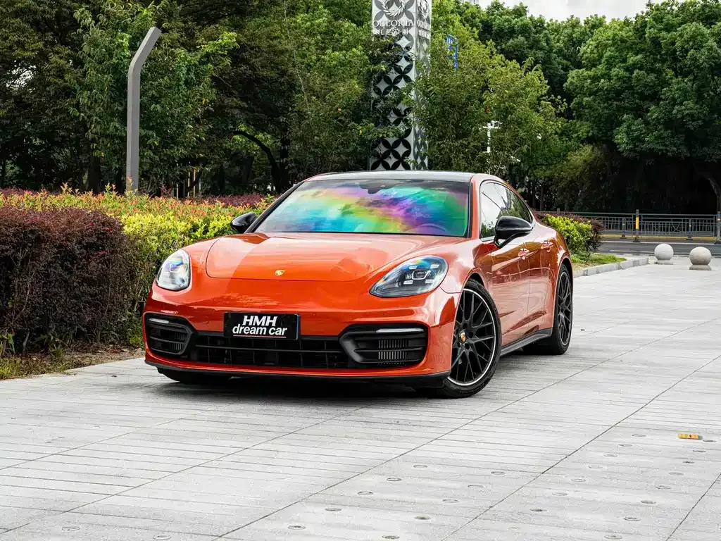 Porsche Panamera — фото 1