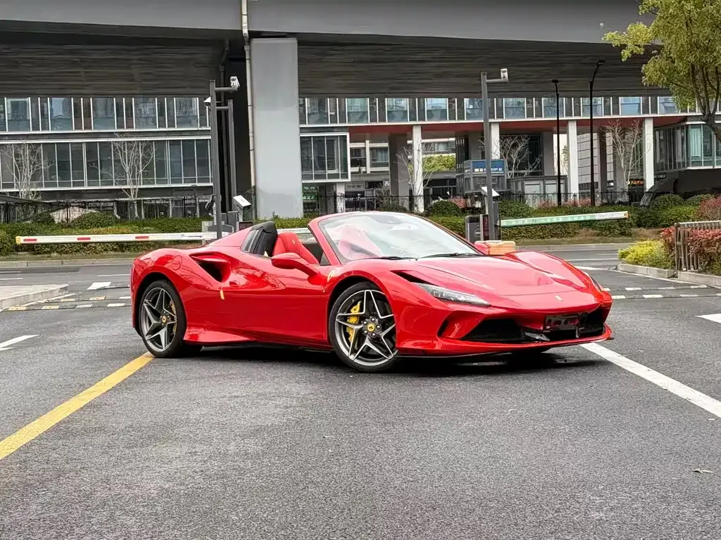 Ferrari F8 — фото 9