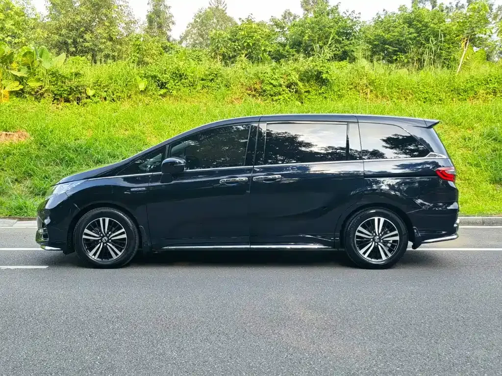 Honda Odyssey — фото 9