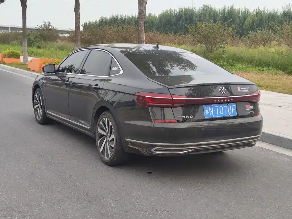 Volkswagen Passat — фото 10