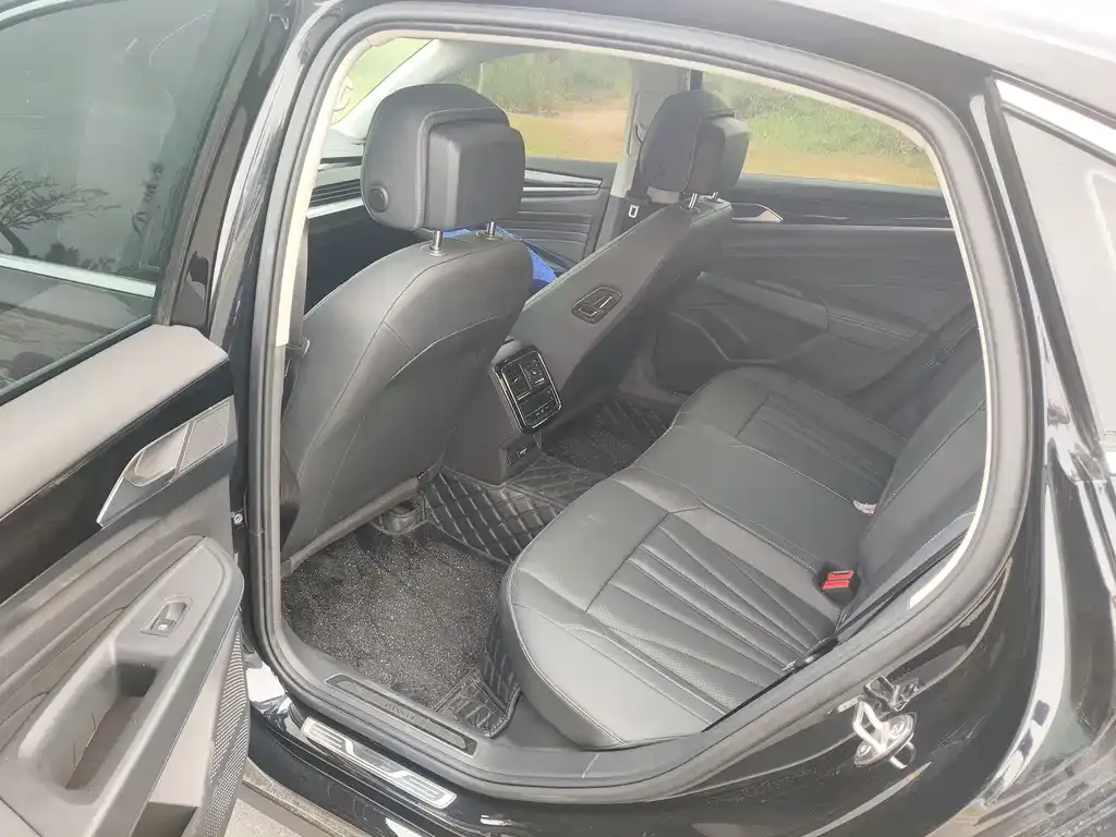 Volkswagen Passat — фото 8