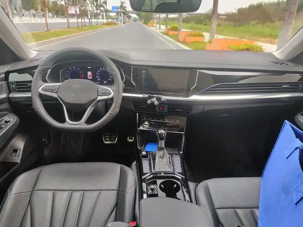 Volkswagen Passat — фото 6