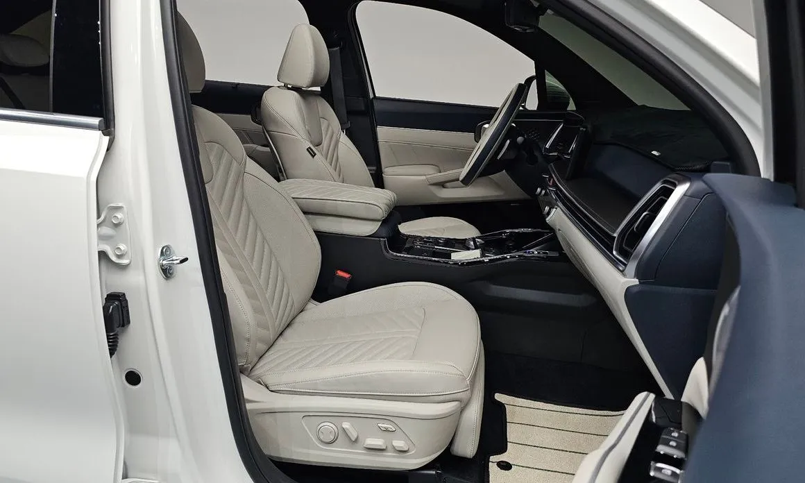 Kia Sorento — фото 8