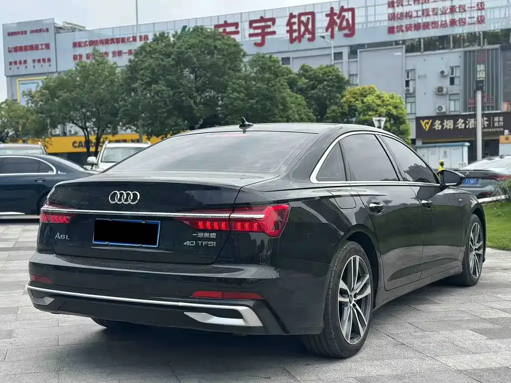 Audi A6L — фото 10
