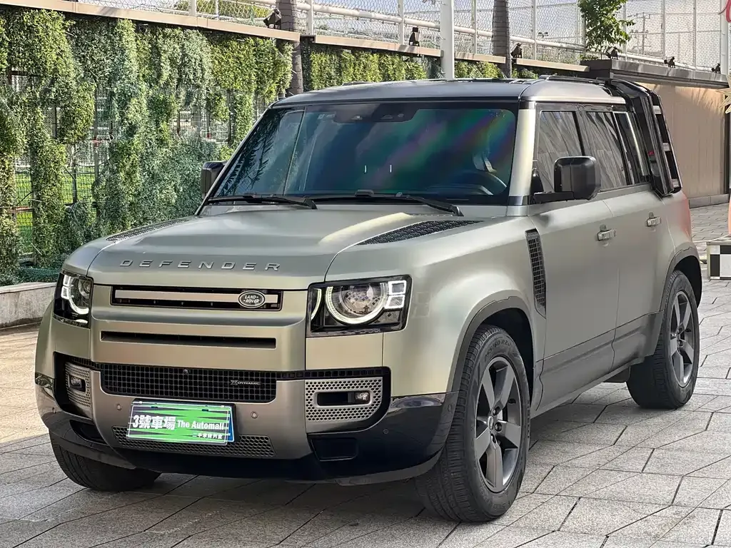 Land Rover Defender — фото 1