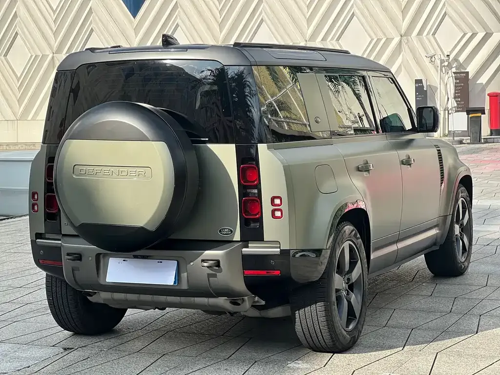 Land Rover Defender — фото 4