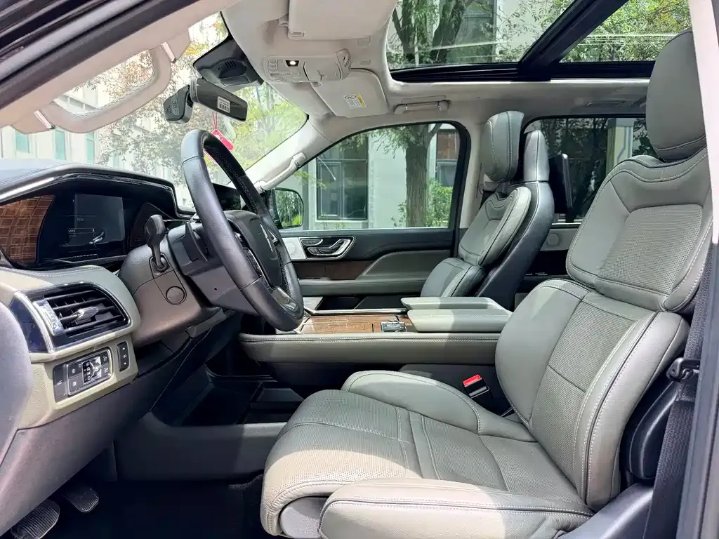 Lincoln Navigator — фото 3