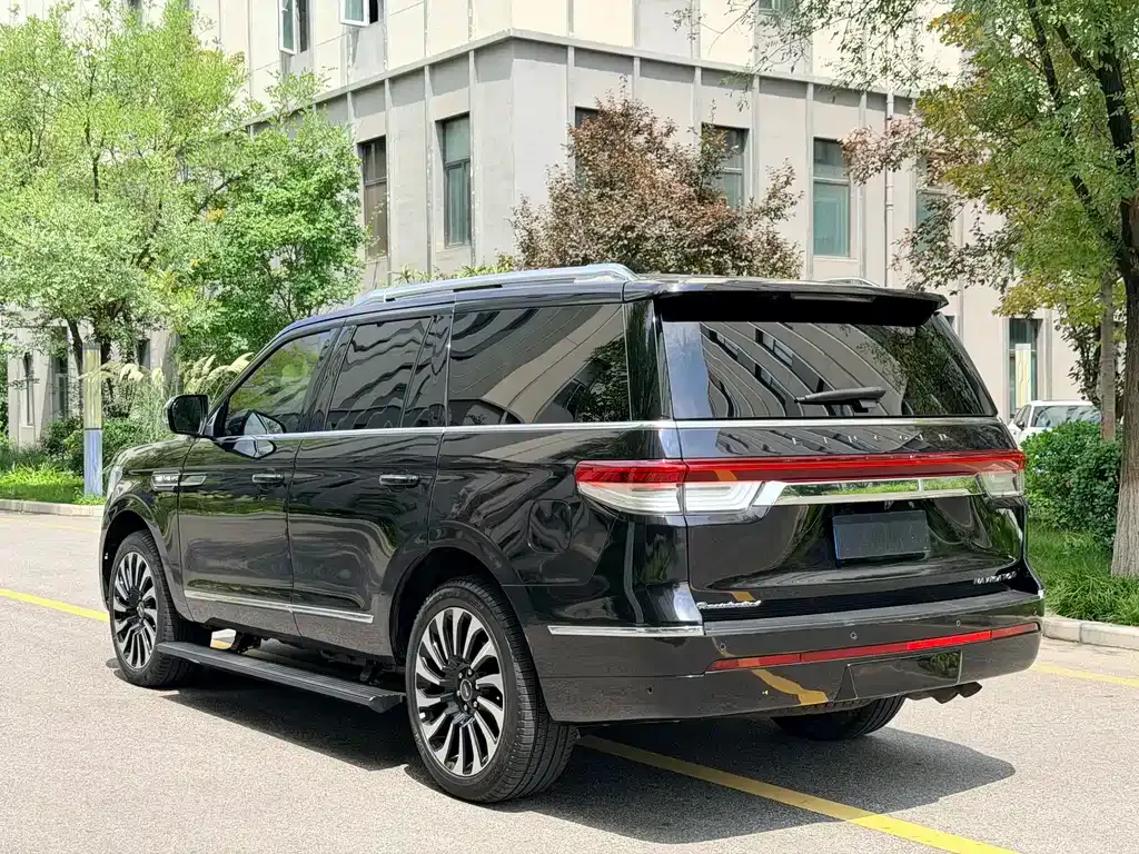 Lincoln Navigator — фото 7
