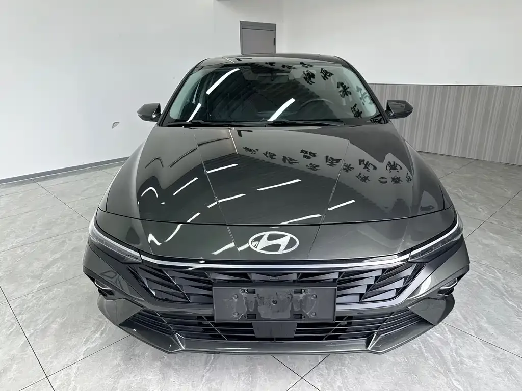 Hyundai Elantra — фото 9
