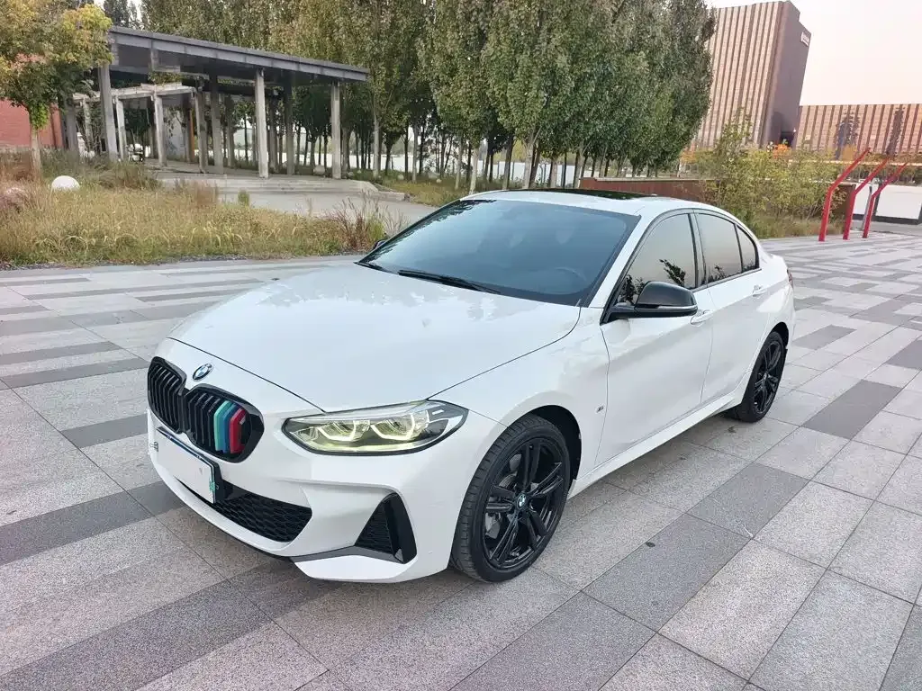 BMW 1 Series — фото 1