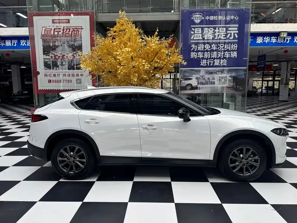 Mazda CX-4 — фото 10