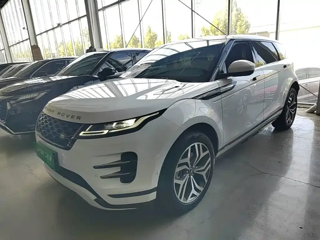 Land Rover Evoque — фото 1