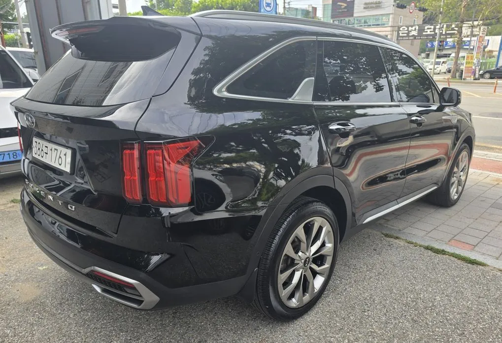 Kia Sorento — фото 5