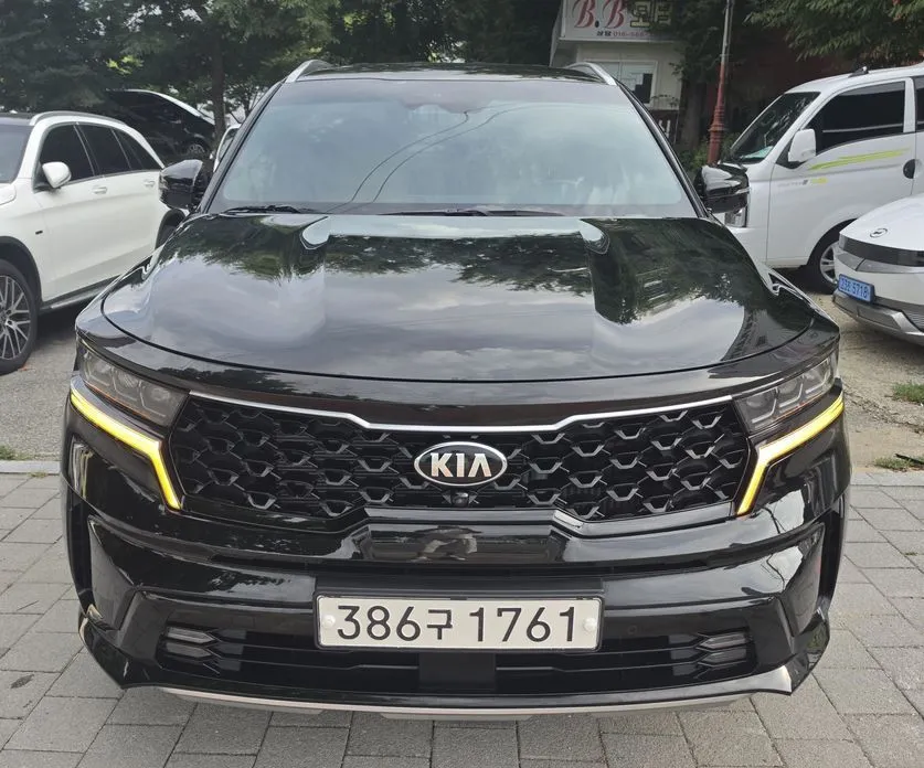 Kia Sorento — фото 9