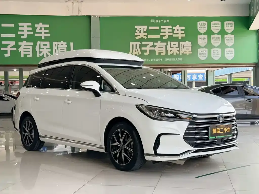 BYD MAX New Energy — фото 9