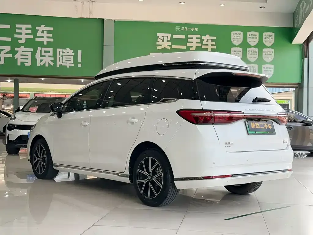 BYD MAX New Energy — фото 3