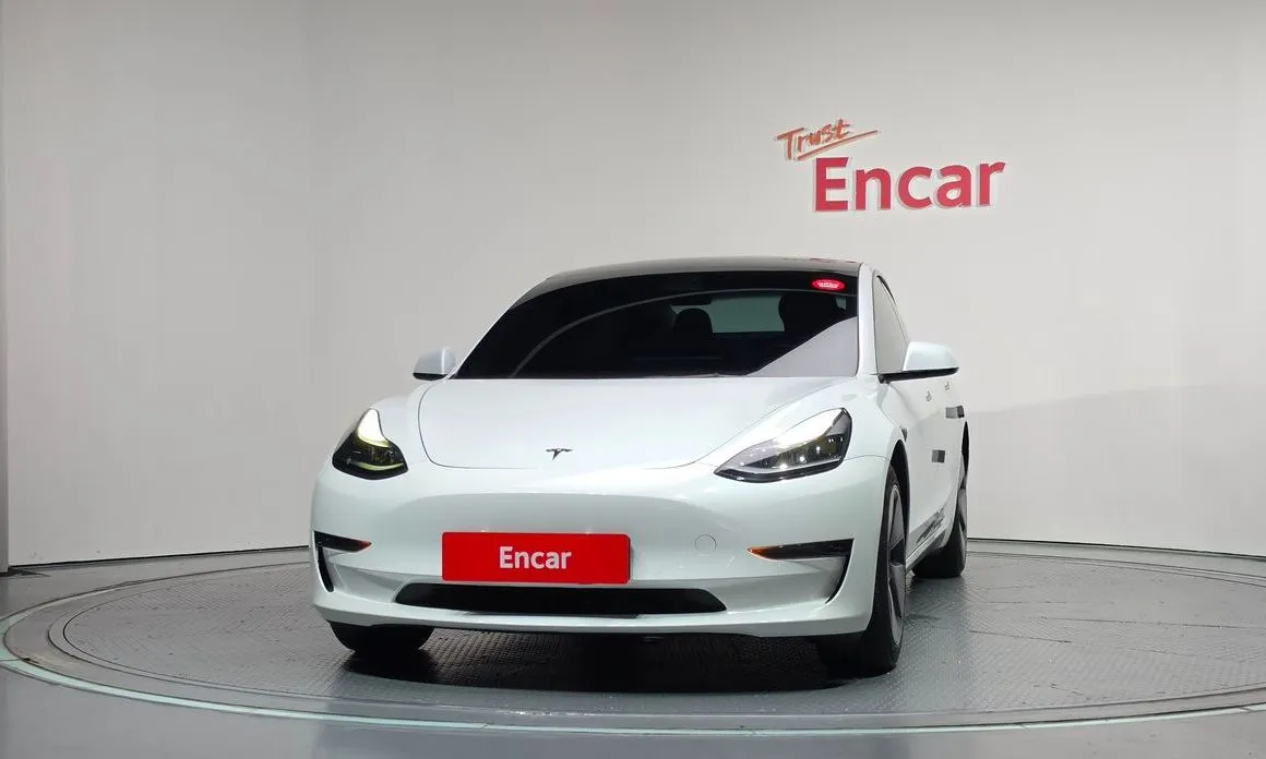 Tesla Model 3 — фото 5