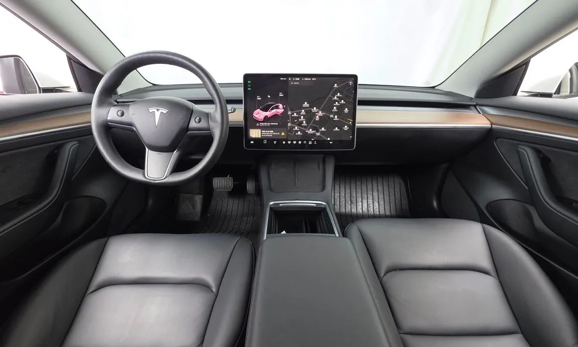 Tesla Model 3 — фото 8