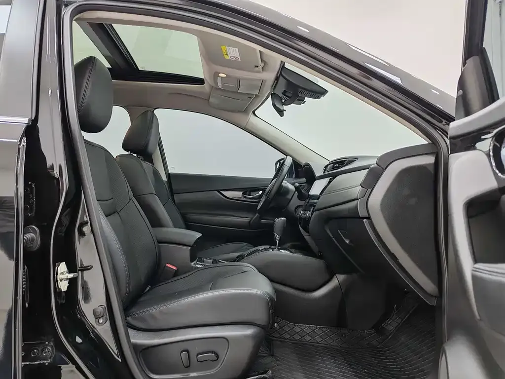 Nissan X-Trail — фото 10
