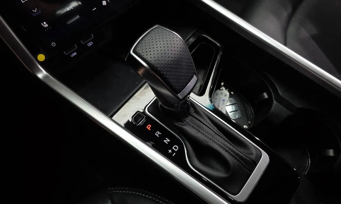 KG Mobility (Ssangyong) Torres — фото 4