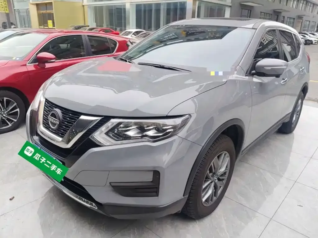 Nissan X-Trail — фото 1
