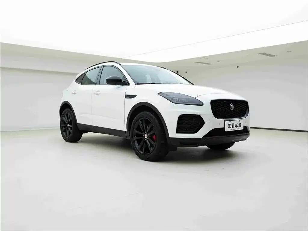 Jaguar E-PACE — фото 3