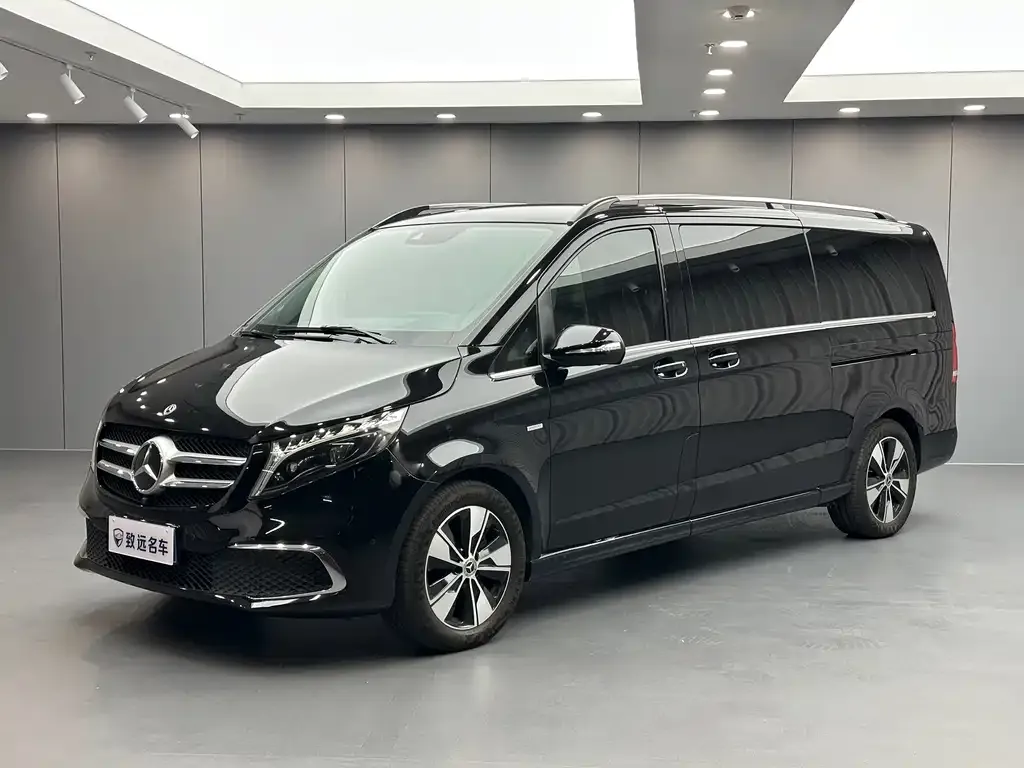 Mercedes-Benz V-Class — фото 1