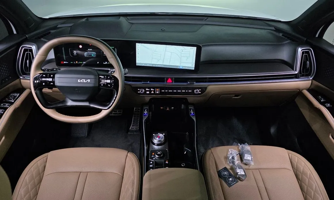 Kia Sorento — фото 10