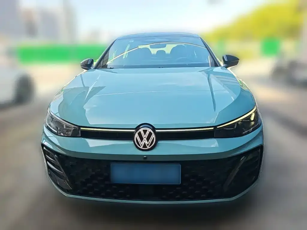 Volkswagen Passat — фото 10