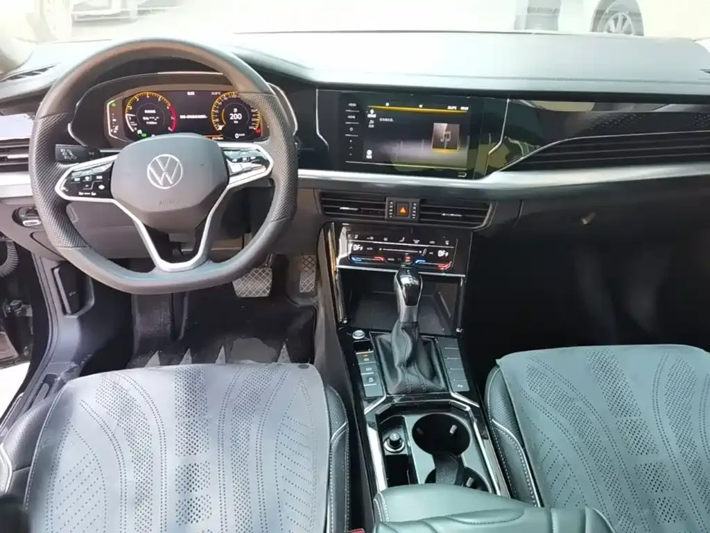 Volkswagen Passat — фото 4