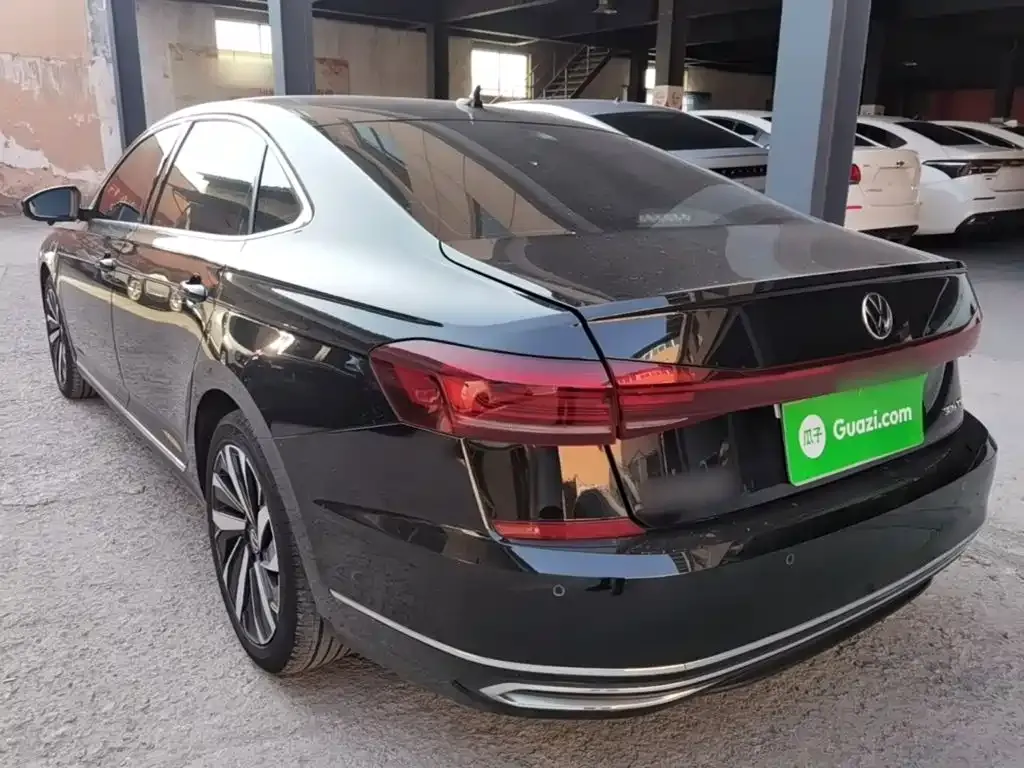 Volkswagen Passat — фото 6