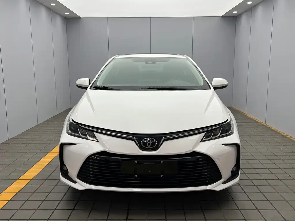 Toyota Corolla — фото 9