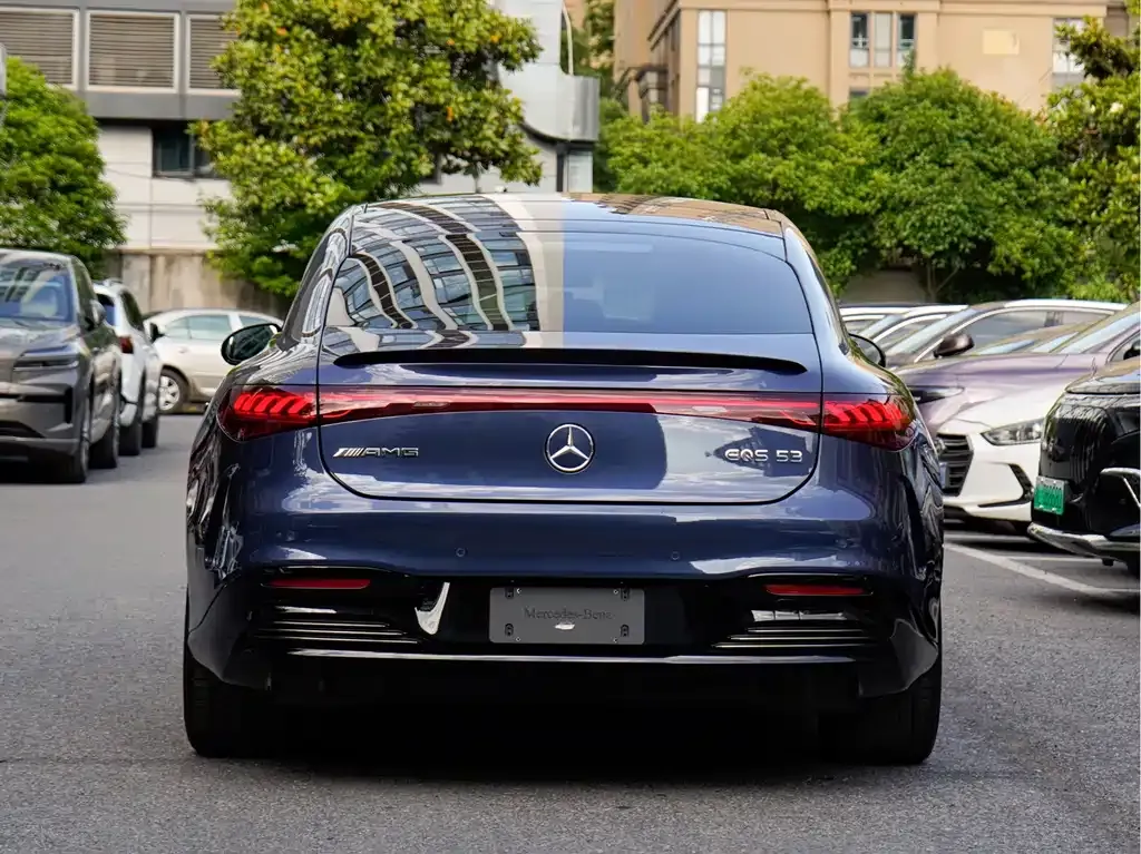Mercedes-Benz EQS AMG — фото 6