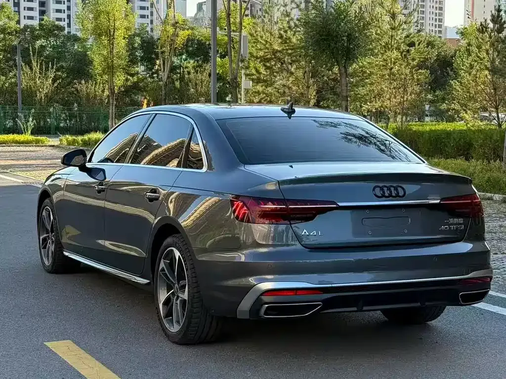 Audi A4L — фото 7