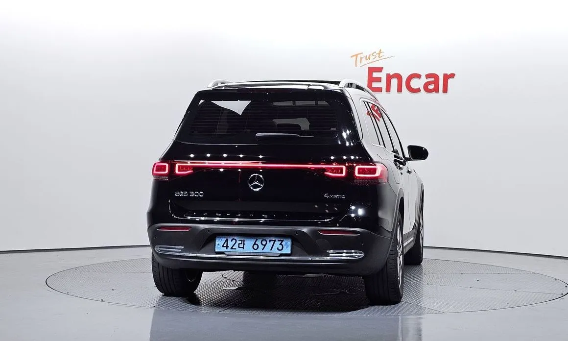 Mercedes-Benz EQB — фото 2
