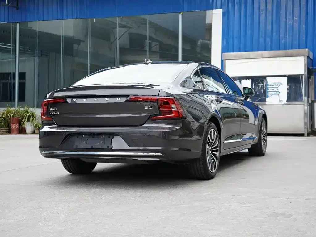 Volvo S90 — фото 7