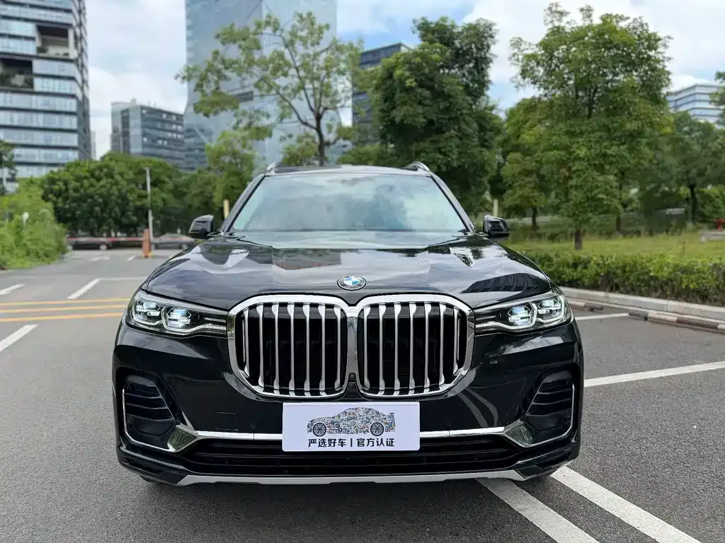 BMW X7 — фото 2