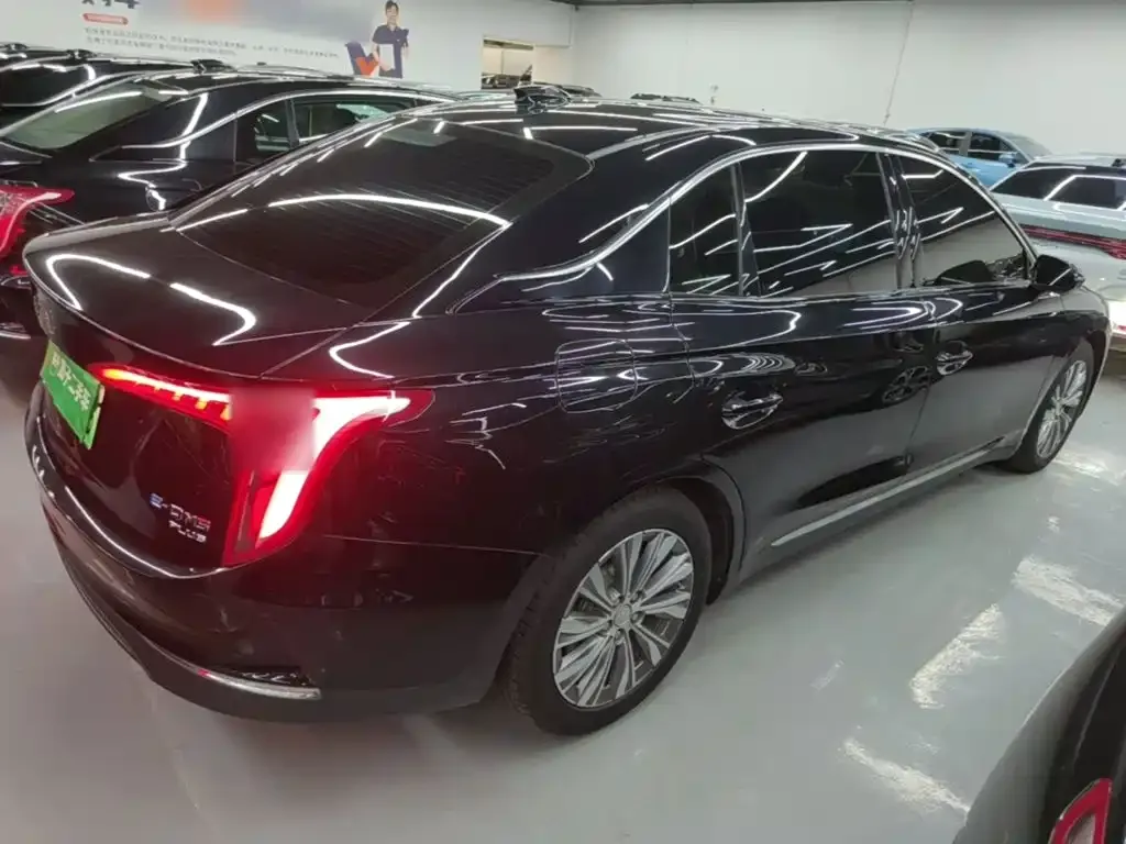Hongqi E-QM5 — фото 5
