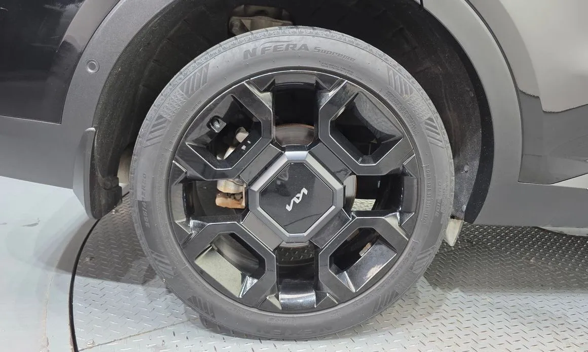 Kia Sorento — фото 8